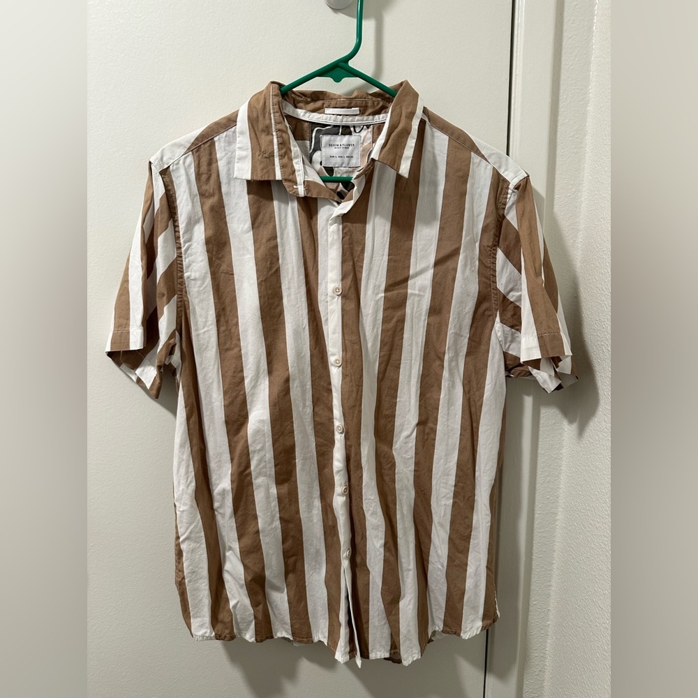 Men’s large short sleeve button up